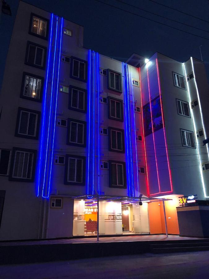 Sv Dreamstay Near Kempegowda International Airport Yelahanka Bagian luar foto