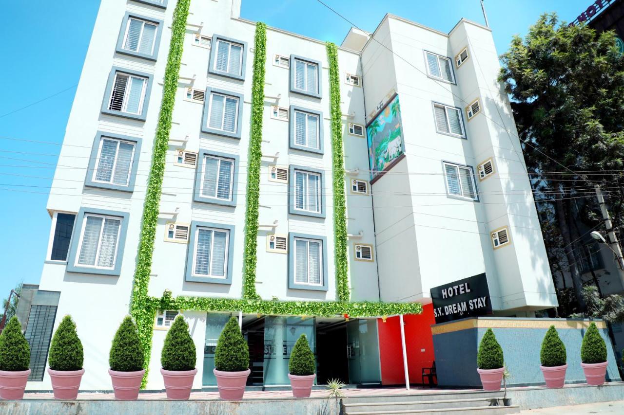 Sv Dreamstay Near Kempegowda International Airport Yelahanka Bagian luar foto